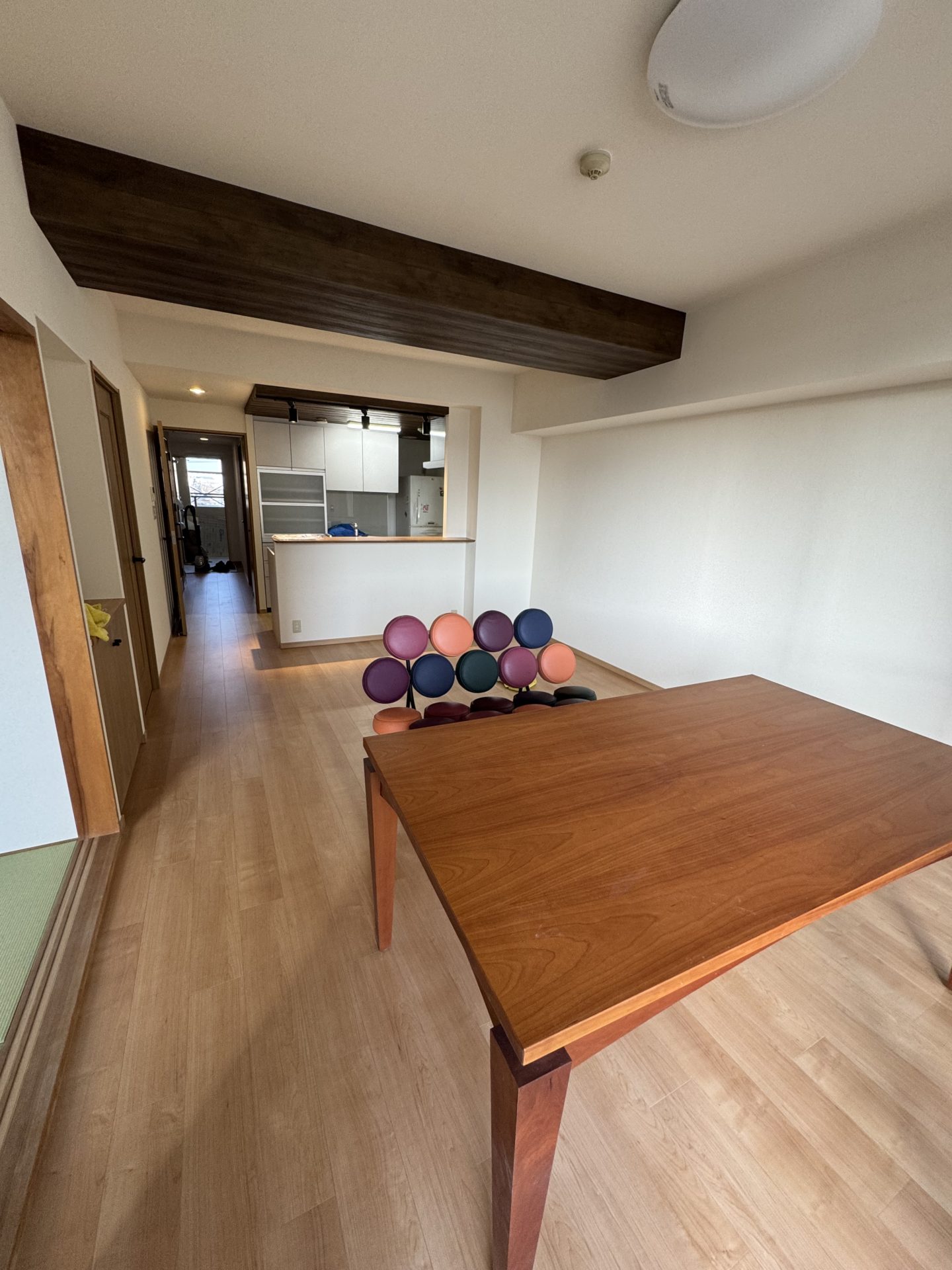 マンションでも叶う、素材・照明・色でつくる「こだわりの住まい」